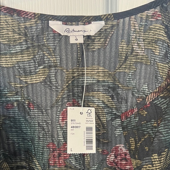 NWT Reitmans Black Floral Blouse - Picture 2 of 3